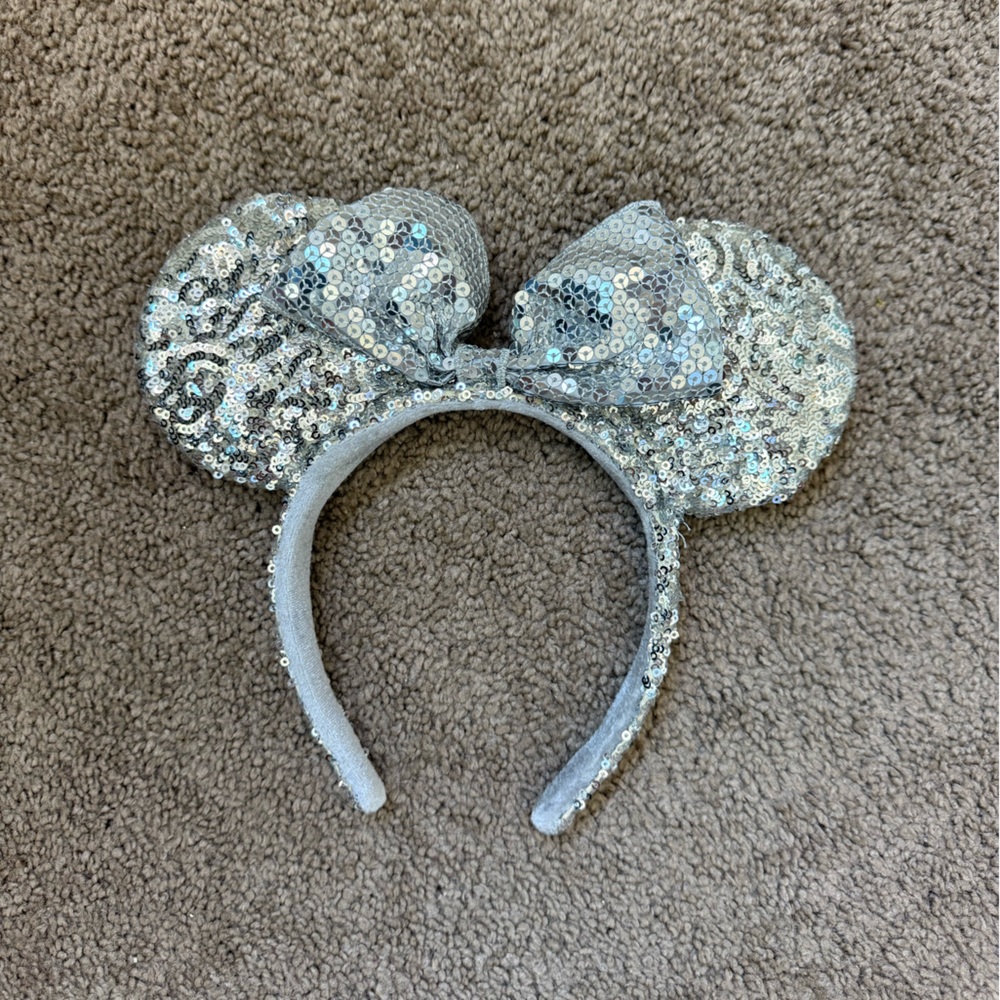 Disneyland Resort Silver Beaded Minnie Mouse Ears